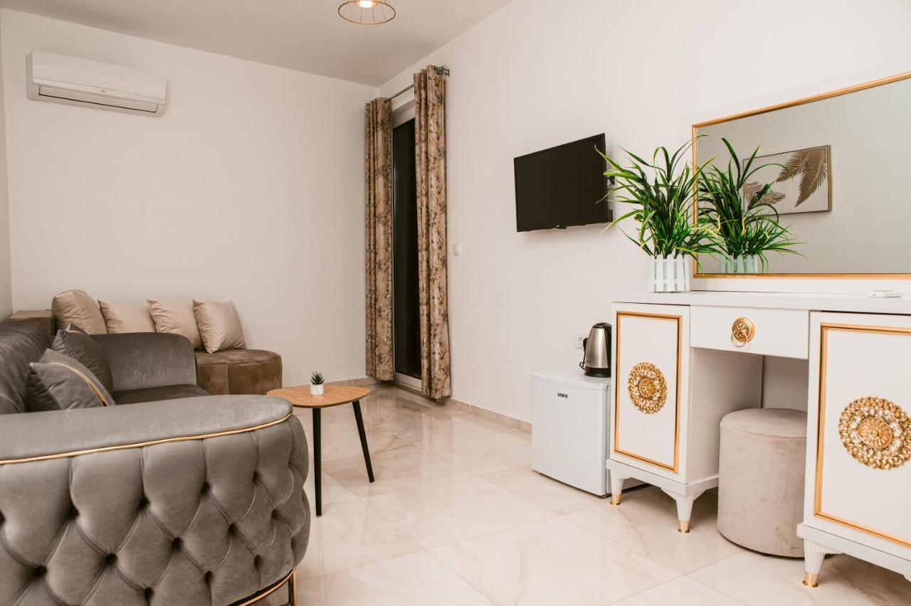 M&H Apartments Ulcinj Bagian luar foto