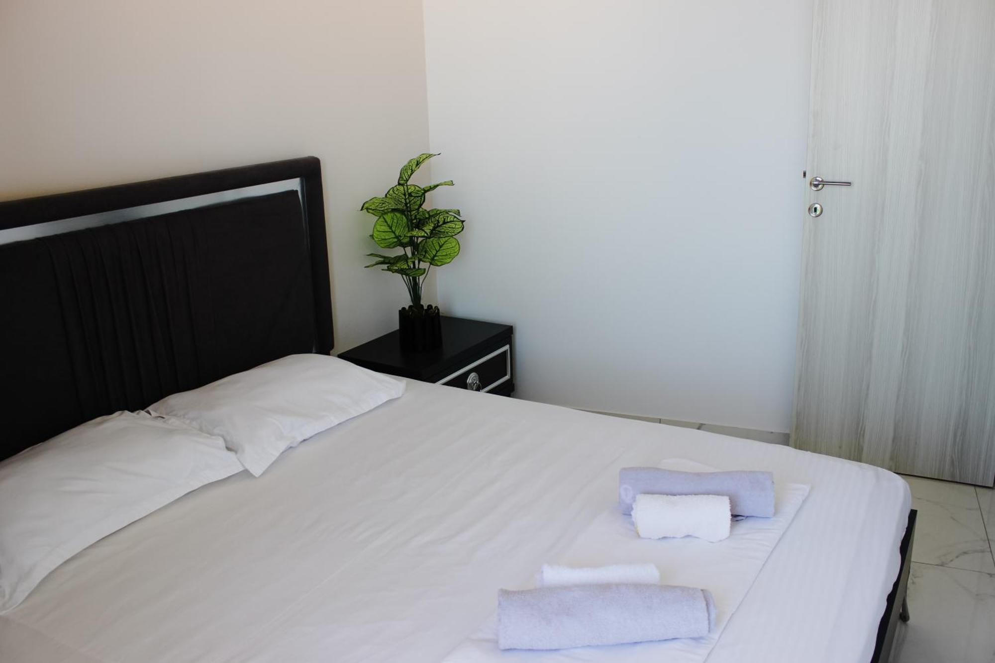 M&H Apartments Ulcinj Ruang foto